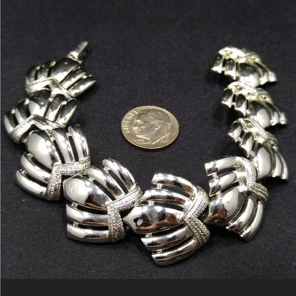CORO RHUDUM PLATED MID CENTURY BRACELET 1960'S VINTAGE JEWELRY 7" EUC - Picture 4 of 7